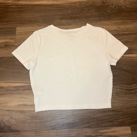 Wild Fable Short Sleeve White Cropped T-Shirt Size Small - Picture 3 of 7